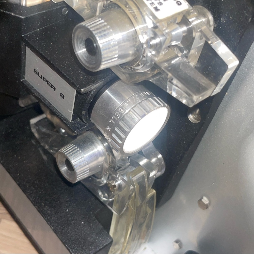 Bell & Howell Autoload Projector - Picture 2 of 4